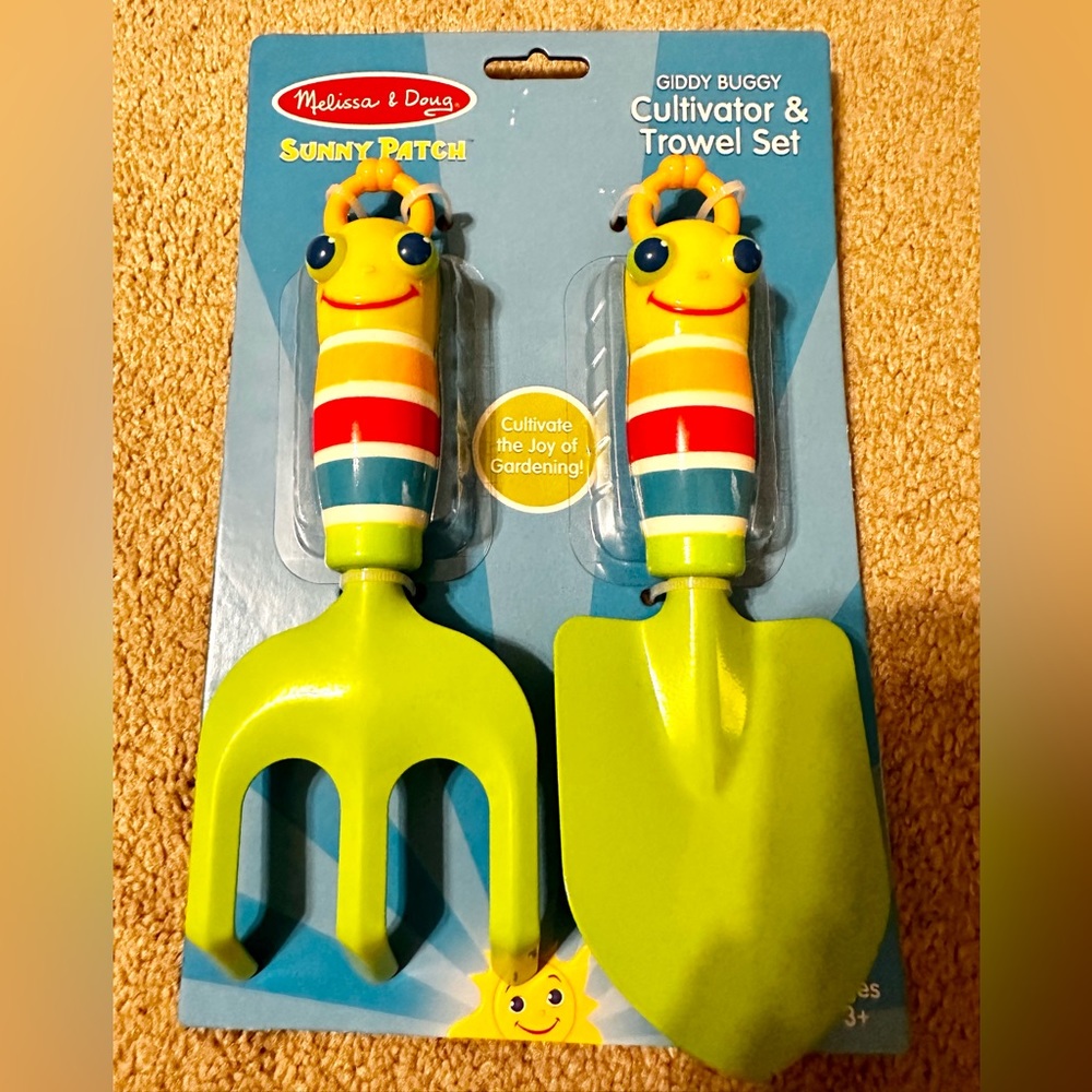 Melissa and Doug Cultivator and Trowel Set